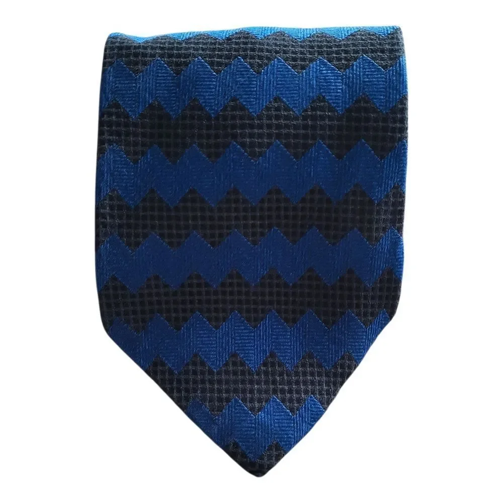 Elegant Blue and Black Chevron Men's Tie